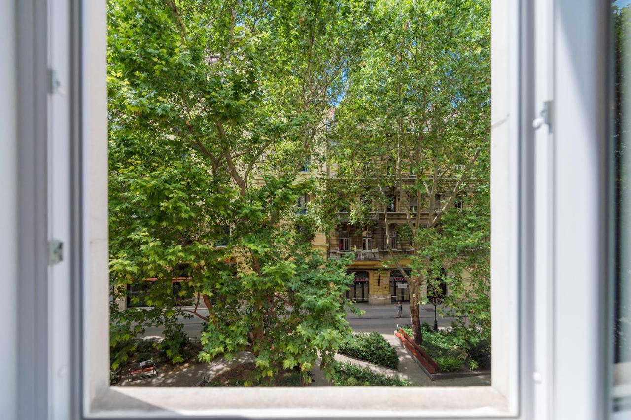 Music Academy Suite Cafe Vian Apartman Kft Budapest Exterior foto